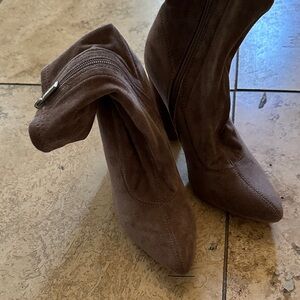 Cape Robbin Brown Heeled Boots